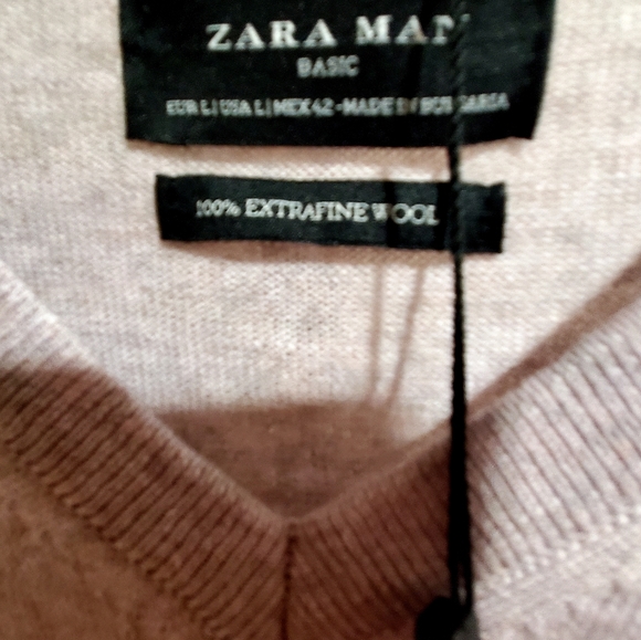 Zara Men's wool v-neck sweater - Picture 3 of 5